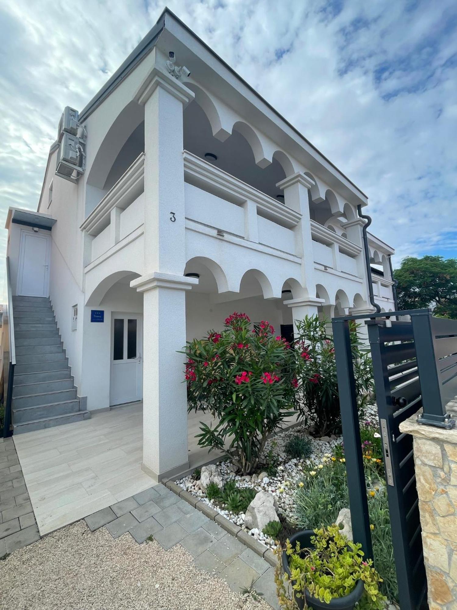 Apartmenthouse Ines Vir Exterior foto